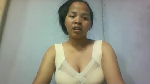 Snapshot of miarii chatting on 10-16-25, 06:42 miarii online show from 10-16-25, 06:42