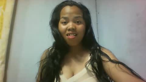 Snapshot of miarii chatting on 10-20-25, 05:19 miarii online show from 10-20-25, 05:19