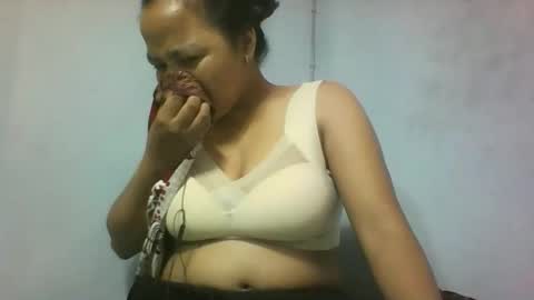 Snapshot of miarii chatting on 10-22-25, 04:46 miarii online show from 10-22-25, 04:46