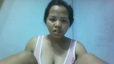 Snapshot of miarii chatting on 10-25-25, 02:52 miarii online show from 10-25-25, 02:52