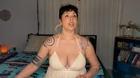 Snapshot of miariveraxxx chatting on 04-25-26, 03:53 Mia Rivera online show from 04-25-26, 03:53