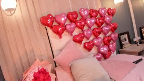 Snapshot of miasphencer chatting on 02-14-25, 12:19 Mia online show from 02-14-25, 12:19