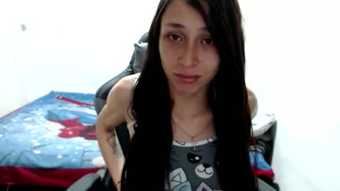 Snapshot of miasweet333 chatting on 05-20-26, 01:12 mia online show from 05-20-26, 01:12