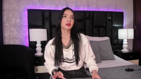 Mia Sweetth online show from 12-27-24, 12:45