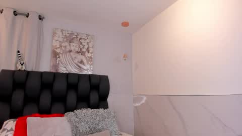 Snapshot of miavelvet1 chatting on 05-07-26, 02:39 miavelvet1 online show from 05-07-26, 02:39