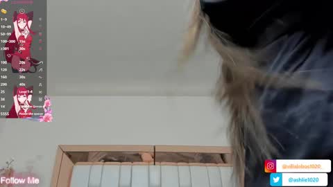 Mia Villalobos online show from 02-22-25, 03:36