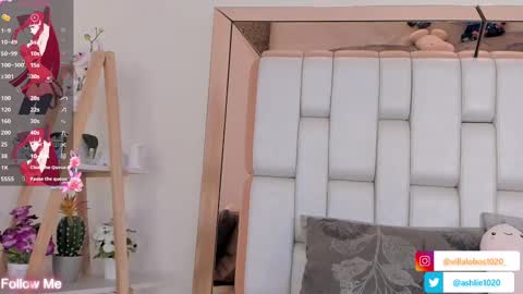 Mia Villalobos online show from 03-11-25, 01:12