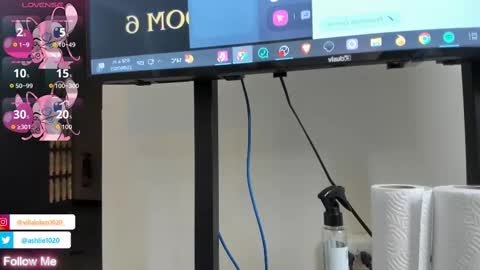 Mia Villalobos online show from 09-23-25, 11:57