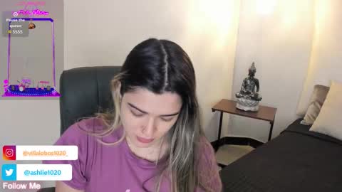 Mia Villalobos online show from 10-21-25, 11:55