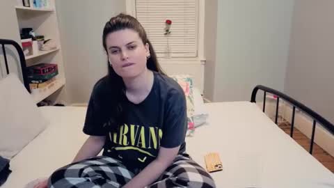 Mia  online show from 04-29-26, 08:26