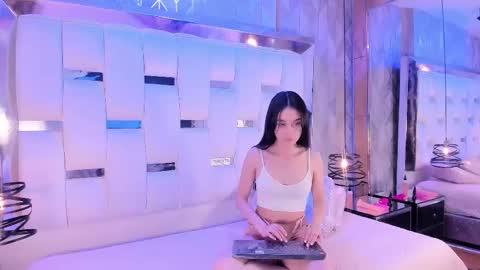 Mia Watson online show from 11-04-25, 12:15