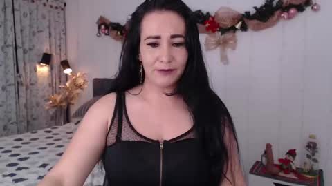 Snapshot of miawilson_1 chatting on 12-02-24, 08:52 Mia Wilson online show from 12-02-24, 08:52