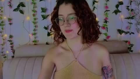 Snapshot of miawinx chatting on 12-02-25, 01:22 Mia winx online show from 12-02-25, 01:22