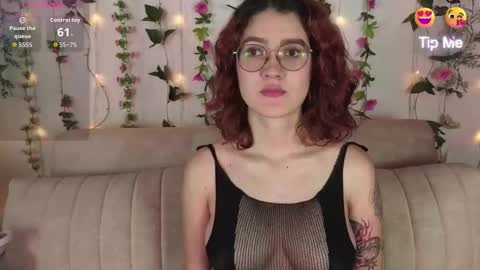 Snapshot of miawinx chatting on 01-09-26, 08:32 Mia winx online show from 01-09-26, 08:32