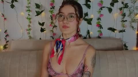 Mia Winx  online show from 09-11-25, 10:21