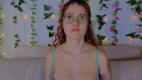 Mia Winx  online show from 10-21-25, 09:26