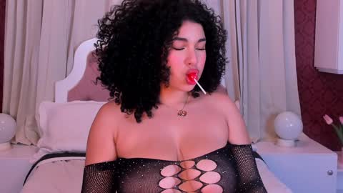 Mia online show from 01-24-25, 01:24