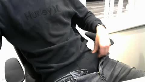 Snapshot of mic6969mic chatting on 12-03-24, 04:17 mic6969mic online show from 12-03-24, 04:17