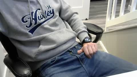 Snapshot of mic6969mic chatting on 01-28-25, 04:08 mic6969mic online show from 01-28-25, 04:08