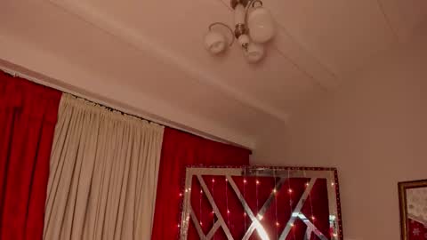 Snapshot of micaelahott_ chatting on 01-13-26, 02:39 micaelahott_ online show from 01-13-26, 02:39