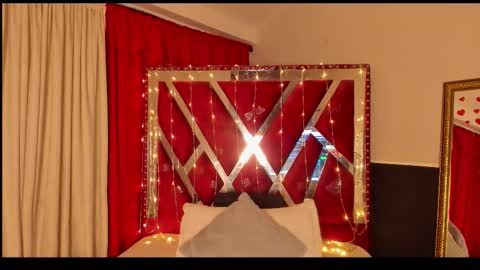 Snapshot of micaelahott_ chatting on 02-24-26, 02:42 micaelahott_ online show from 02-24-26, 02:42