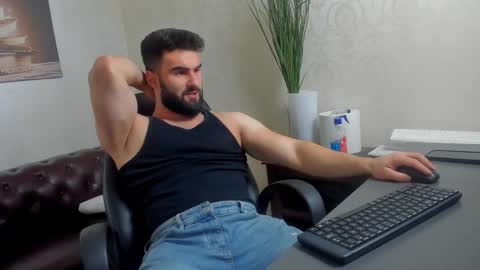 Snapshot of micahlane chatting on 11-03-25, 05:31 MicahLane online show from 11-03-25, 05:31