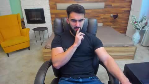 Snapshot of micahlane chatting on 11-16-25, 05:46 MicahLane online show from 11-16-25, 05:46