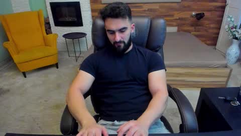 Snapshot of micahlane chatting on 11-22-25, 05:39 MicahLane online show from 11-22-25, 05:39