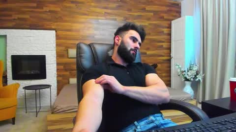 Snapshot of micahlane chatting on 12-02-25, 05:46 MicahLane online show from 12-02-25, 05:46