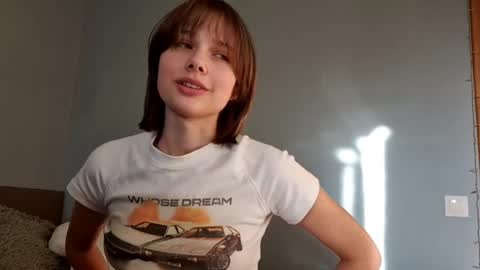 Luna online show from 09-24-25, 02:42