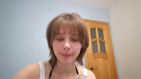 Luna online show from 10-13-25, 05:35