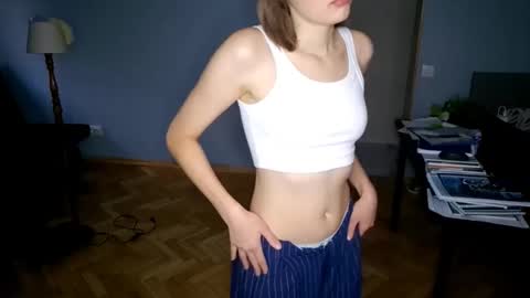 Luna online show from 10-23-25, 01:54