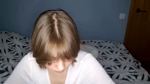 Luna online show from 11-06-25, 01:23