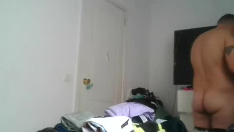 MILO MIAMI online show from 06-18-26, 04:33