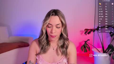 Snapshot of mich_bittersweet chatting on 11-30-25, 12:25 online show from 11-30-25, 12:25