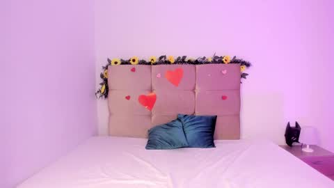 Micky and Sharon online show from 03-06-25, 01:58