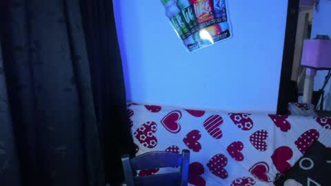 michael independent model  online show from 04-01-26, 10:40