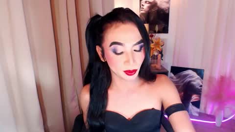 michaelagoddess online show from 12-19-25, 04:47