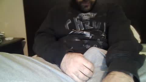 Snapshot of michaelc1214 chatting on 11-28-25, 05:32 michaelc1214 online show from 11-28-25, 05:32