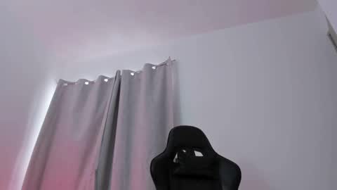 Snapshot of michaelferrel chatting on 12-23-24, 06:16 Mike online show from 12-23-24, 06:16