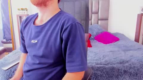 Michael  Contenido explcito online show from 10-02-25, 06:37