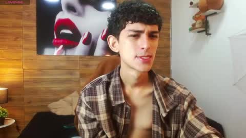 Snapshot of michaelkoiv chatting on 05-31-26, 12:01 michaelkoiv online show from 05-31-26, 12:01