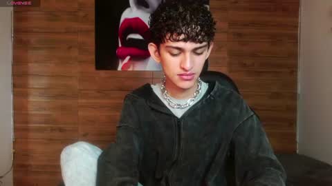 Snapshot of michaelkoiv chatting on 06-19-26, 12:31 michaelkoiv online show from 06-19-26, 12:31
