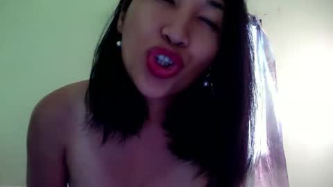 My name is Kel 18. 53 short and petite... online show from 12-11-24, 01:15