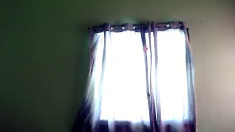 My name is Kel 18. 53 short and petite... online show from 01-04-25, 04:55