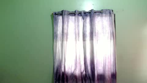 My name is Kel 18. 53 short and petite... online show from 02-08-25, 06:54