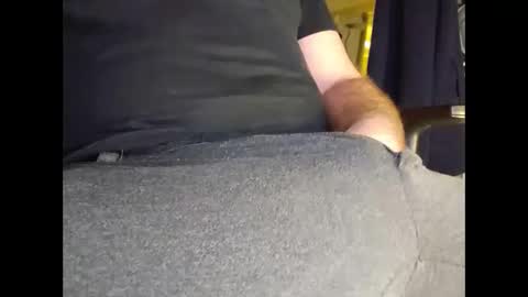 Snapshot of michel963 chatting on 11-25-25, 02:33 Michel online show from 11-25-25, 02:33