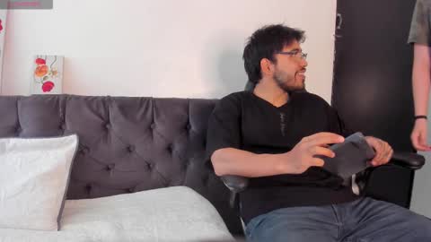 Snapshot of michelandchris chatting on 12-14-25, 12:21 MichelandChris online show from 12-14-25, 12:21