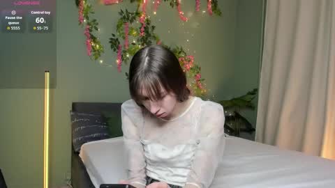 michele_mack online show from 12-04-25, 02:43