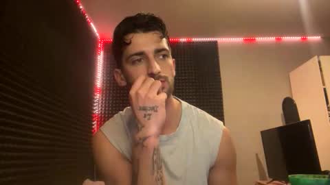 Snapshot of michelemagnetico chatting on 11-12-25, 11:03 michelemagnetico online show from 11-12-25, 11:03